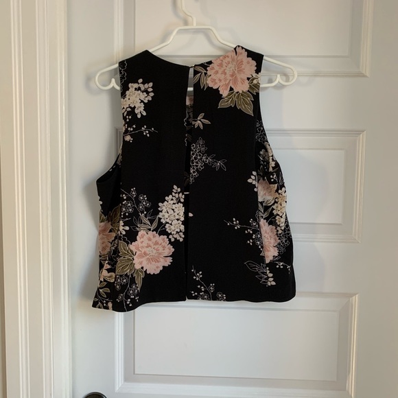 Summer blouse - Picture 3 of 4